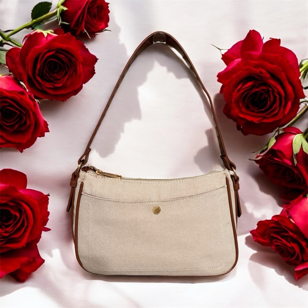 Effortless Chic: Canvas Shoulder Bag